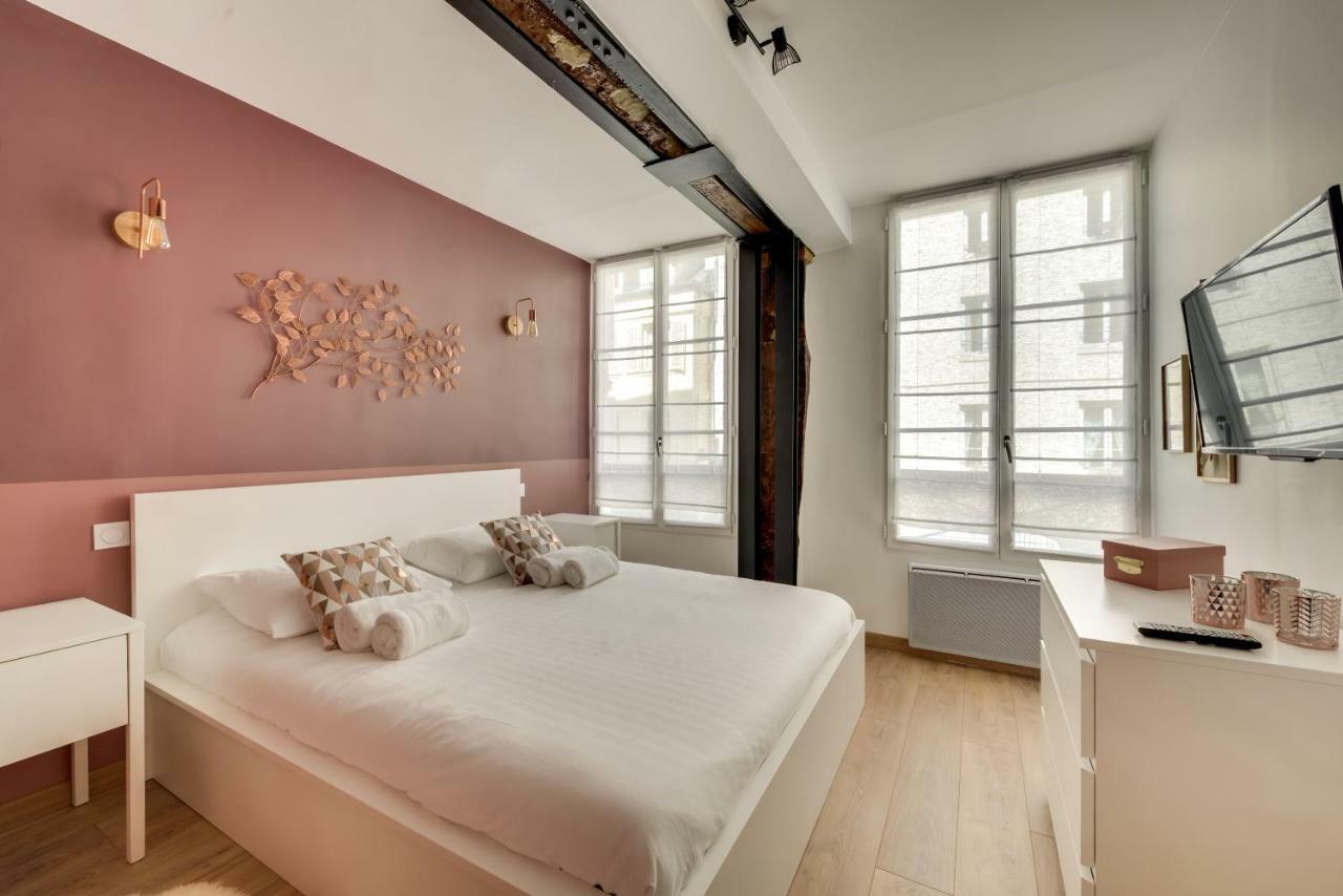 Beautiful Triplex In The Center Of Paris Apartment Exterior photo