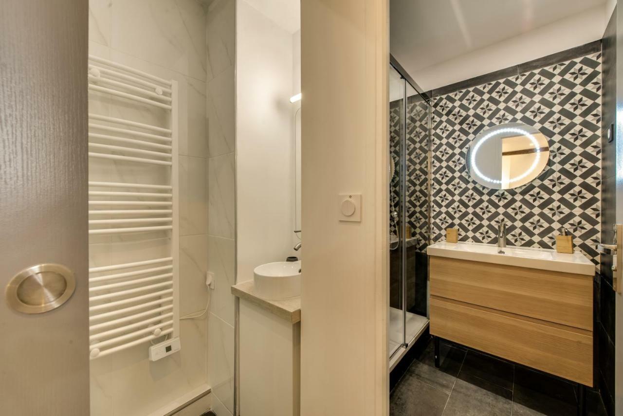 Beautiful Triplex In The Center Of Paris Apartment Exterior photo